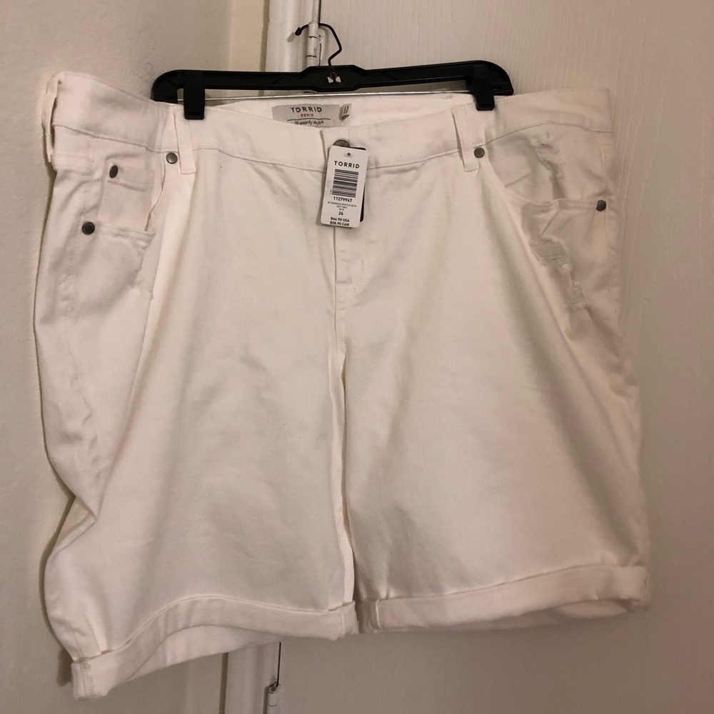 Torrrid Destructed Bermudas